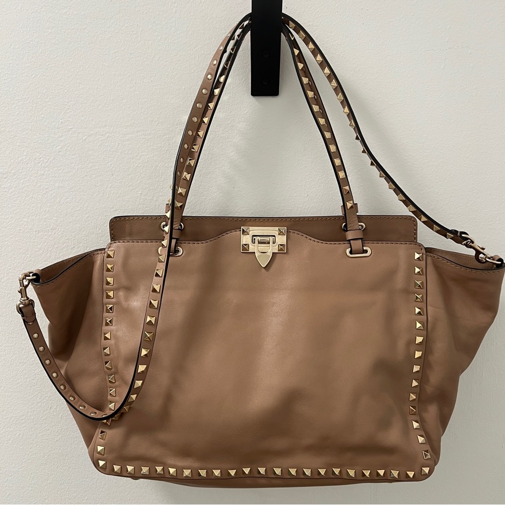 Valentino Garavani Rockstud Studded Tan Leather Shoulder bag